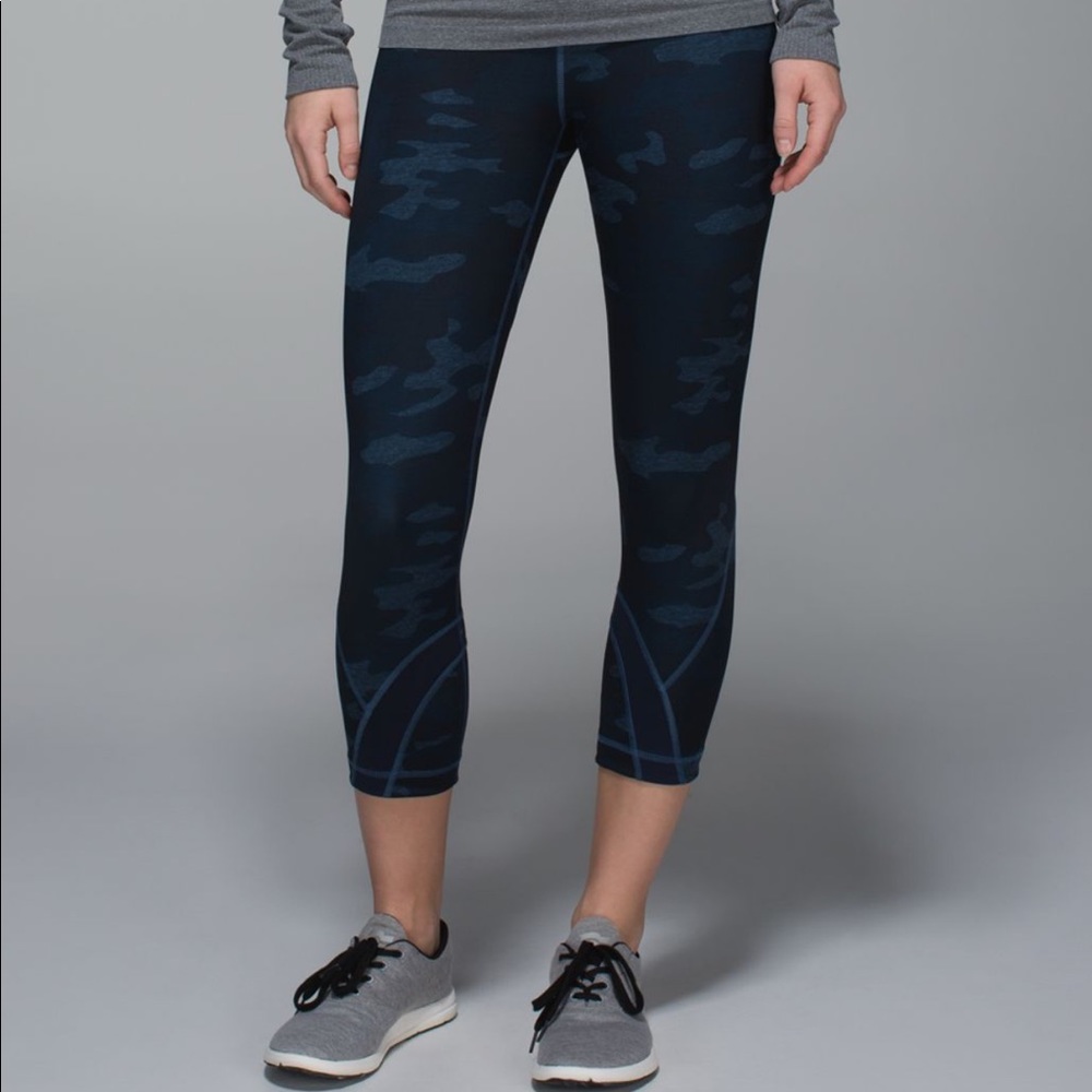 Nwot Lululemon Run: Inspire Crop II Luxtreme